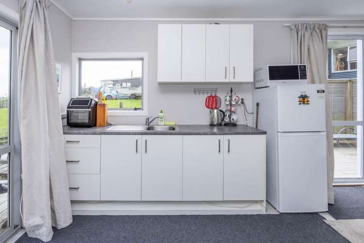 27 Lawton Drive Aotea Harbour_16