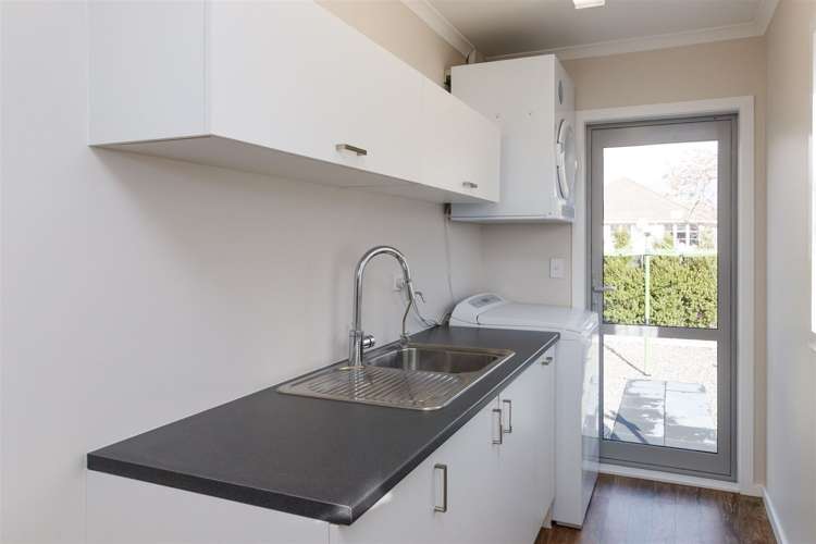 968 Tremaine Avenue Roslyn_15