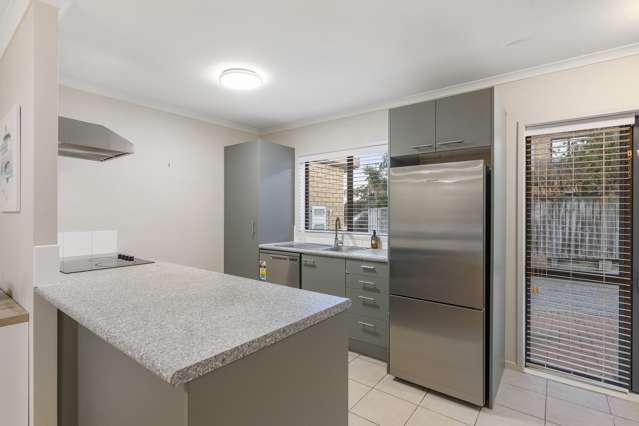 6/55 Verbena Road Birkdale_2