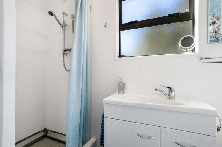 308b Ocean Road Whangamata_11