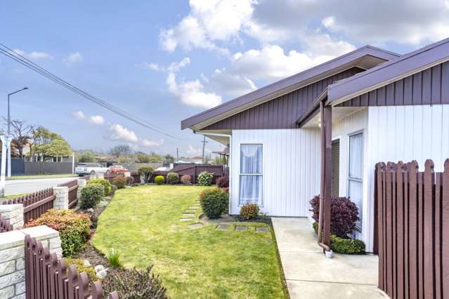 2/23 Lake Terrace Road Burwood_3