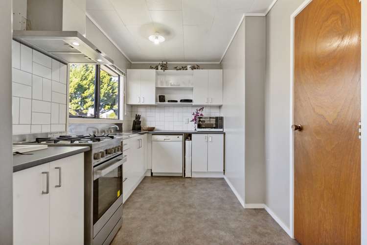 2/1 Silverstone Place Henderson_6