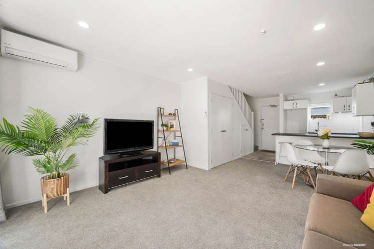 4I/20 Ian Marwick Place Birkenhead_9