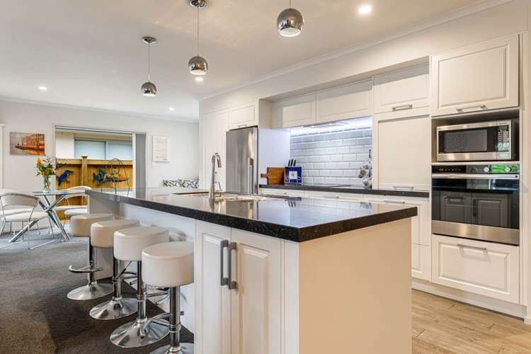 5 Laurie Street Red Beach_8