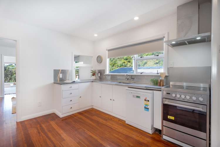 64 Helston Road Paparangi_6