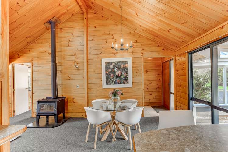 12 Pickwick Road Otamatea_8