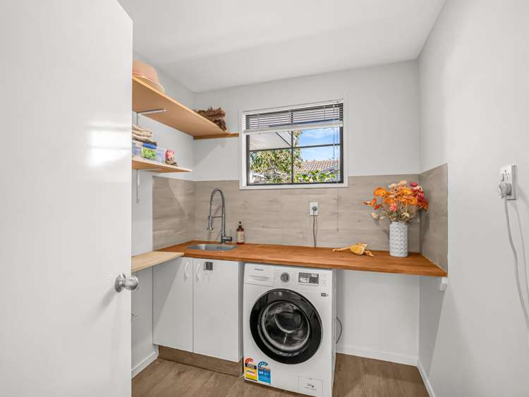 64 Karnak Crescent Russley_24