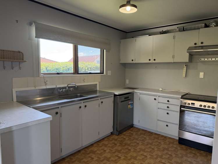 7 Elmes Place Matua_1