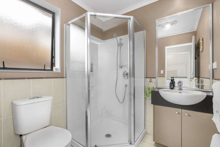 21 Cambrian Crescent Flat Bush_8