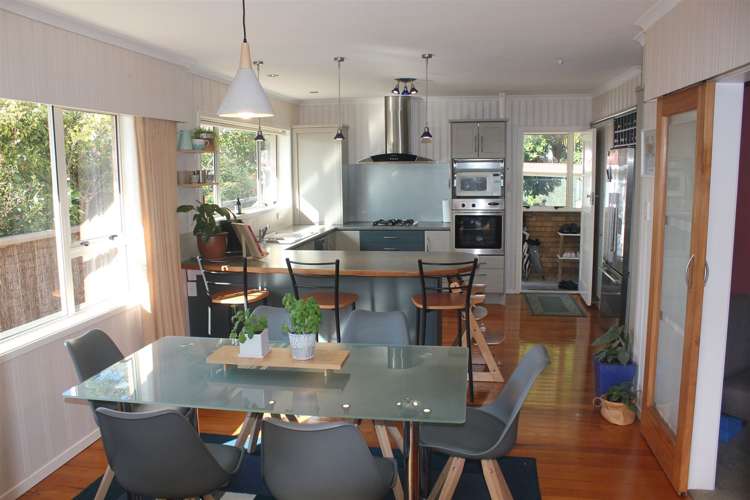 22 Forest Glen Orewa_2