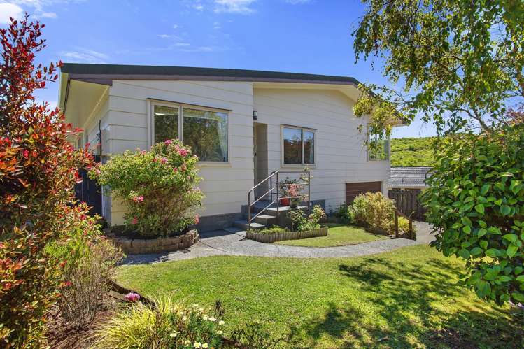 49 Waipounamu Drive Kelson_1