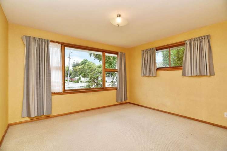 77 Cutts Road Russley_12