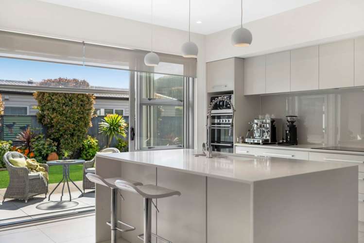 6 Lydiard Place Beachlands_4