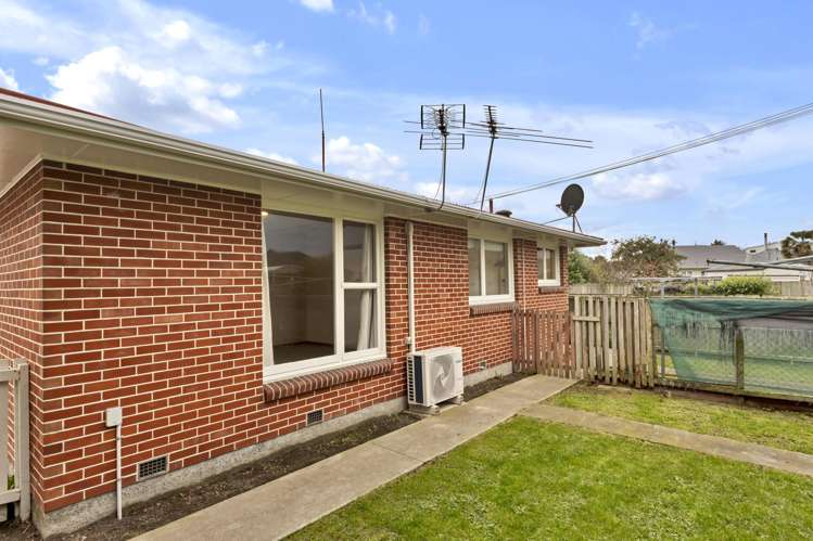 2/694 Avonside Drive_1