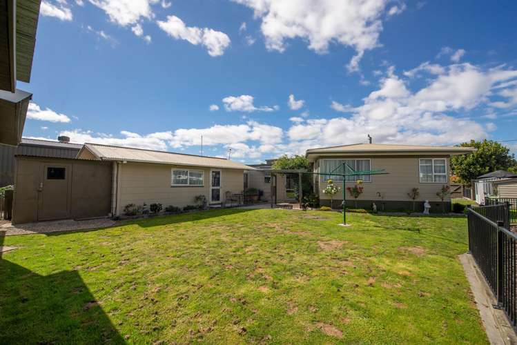 15 Fenruss Street Fairy Springs_14