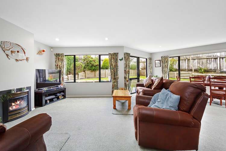 69 Redvers Drive Belmont_11