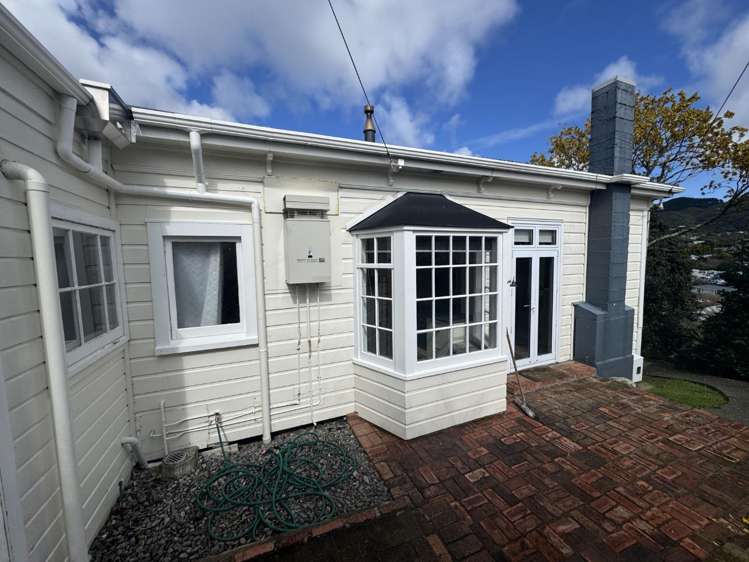  27 Tawa Terrace Tawa_25