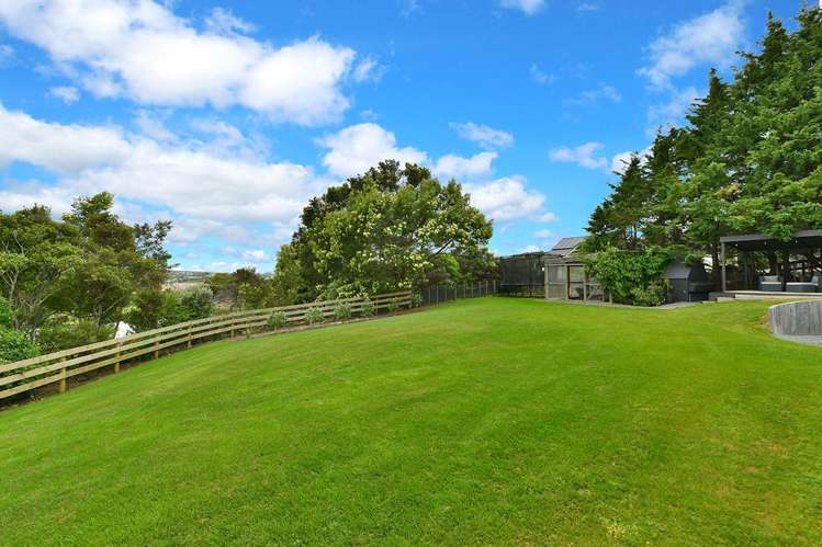 25 Hobbs Road Matakatia_32