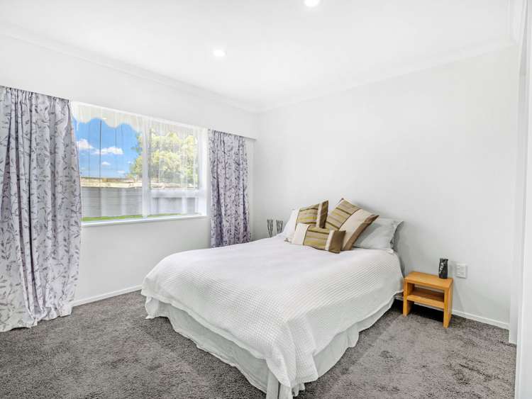 10 Hollows Crescent Takaro_17