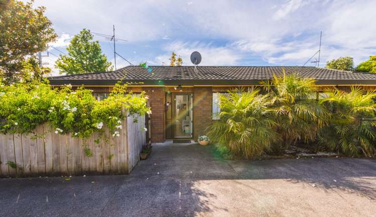 1/3 Kaurilands Road Titirangi_13