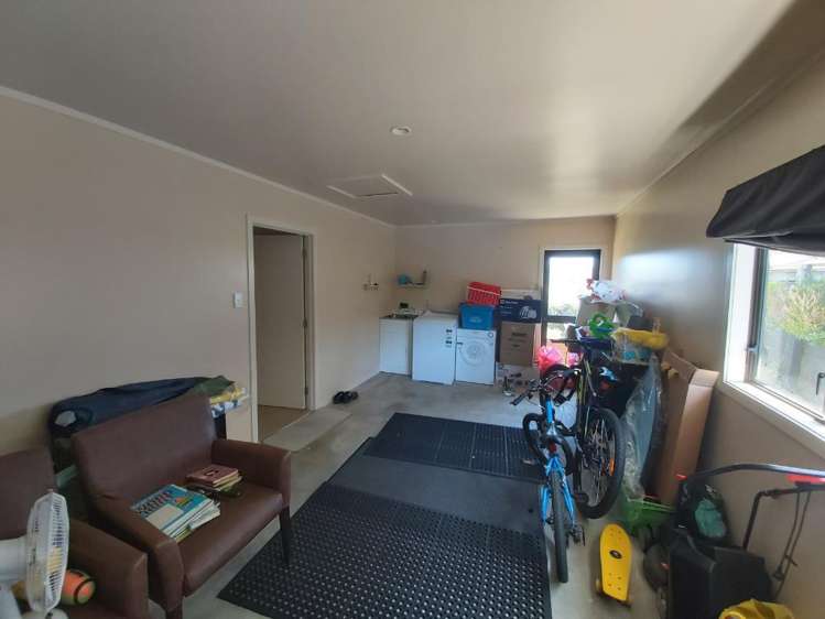 81 Oranga Street Westown_10