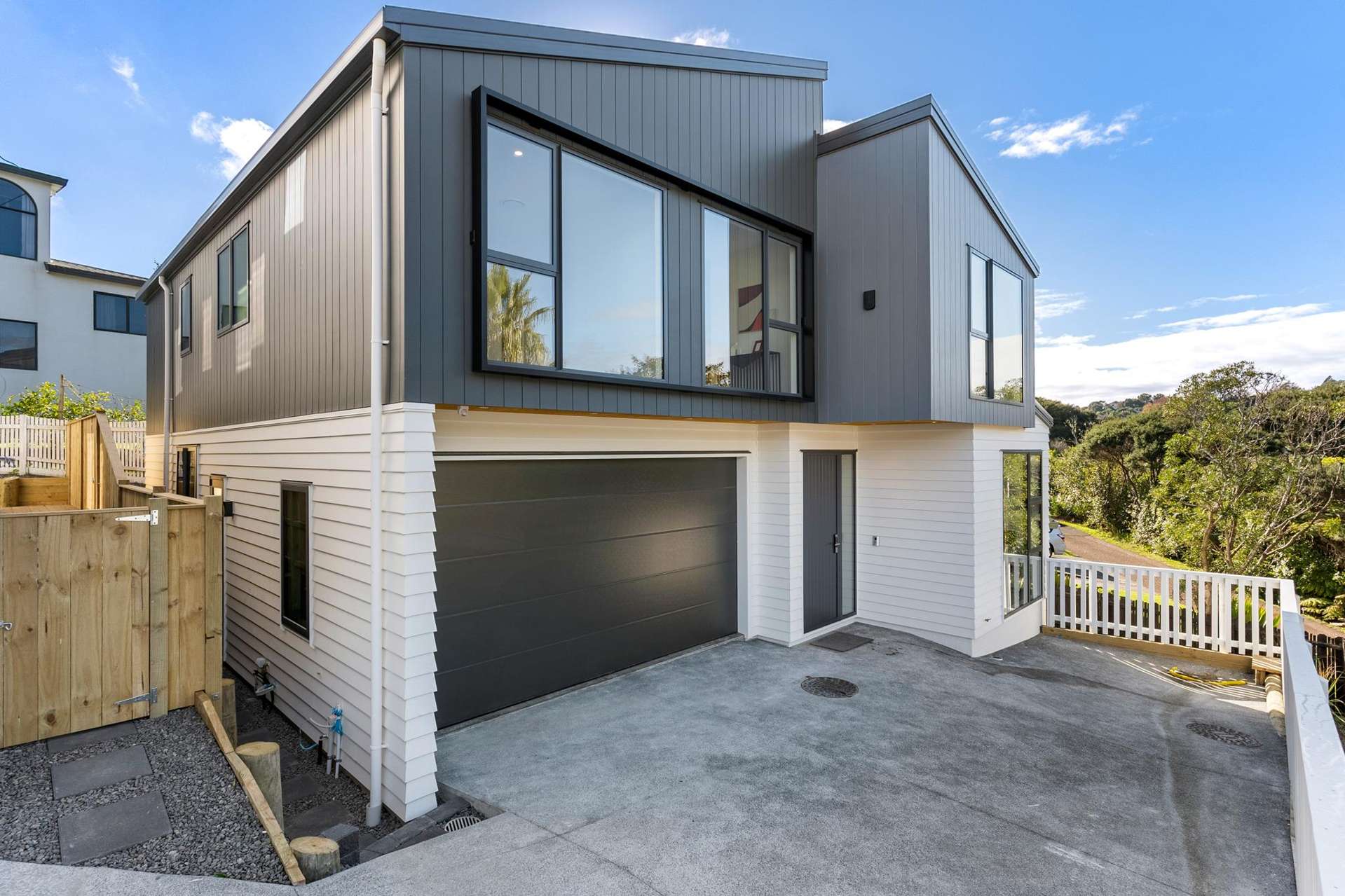 2/32 Caversham Drive Torbay_0