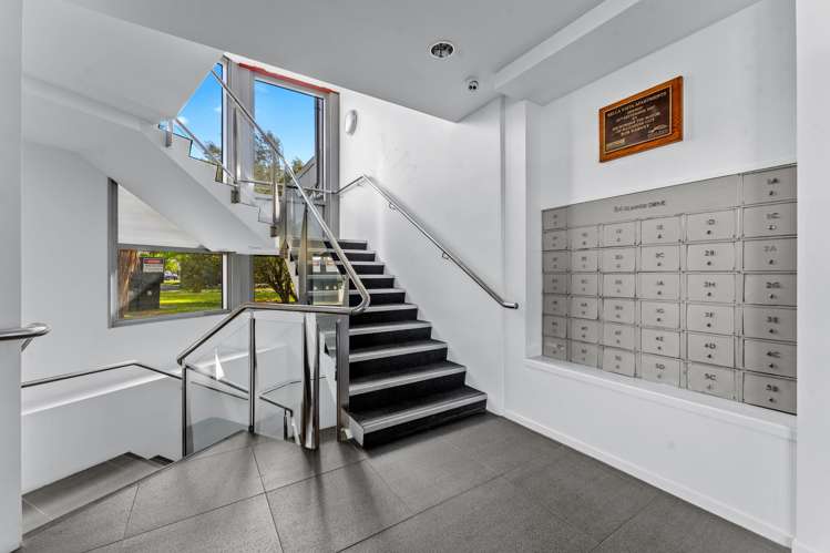 3A/84 Gunner Drive Te Atatu Peninsula_12