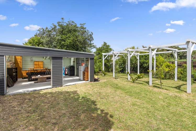 16 Mahoe Street Otaki Beach_20