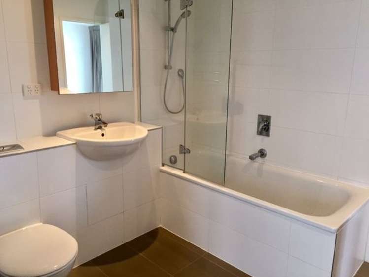 2c/1c Queen Mary Avenue Epsom_6