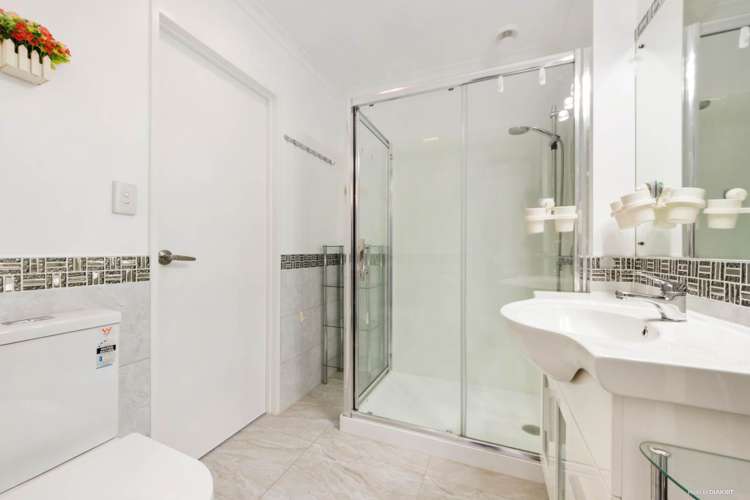 89/1 Ambrico Place New Lynn_11