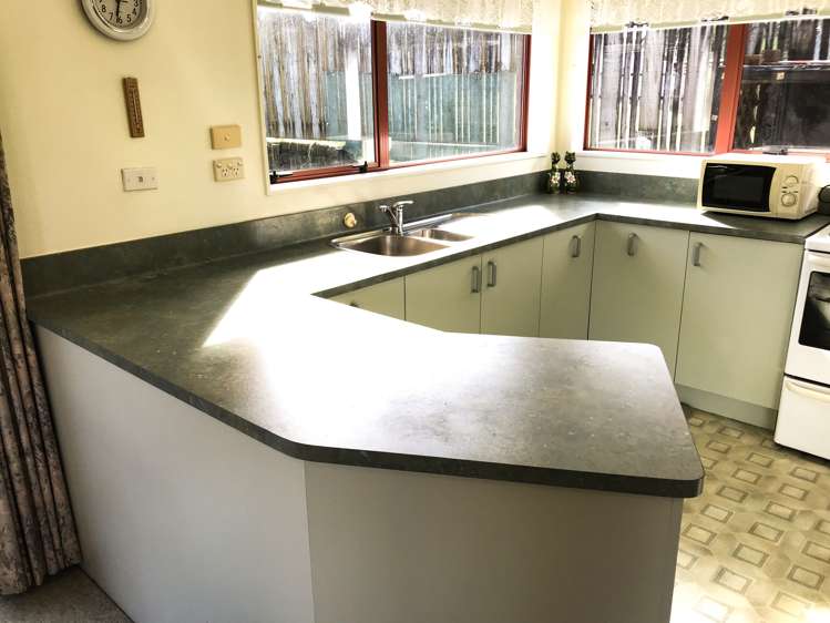 122unit Kenny Street Waihi_12