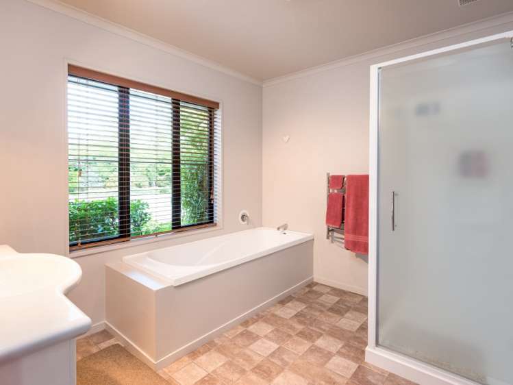 4 Cooper Street Wairau Valley_11