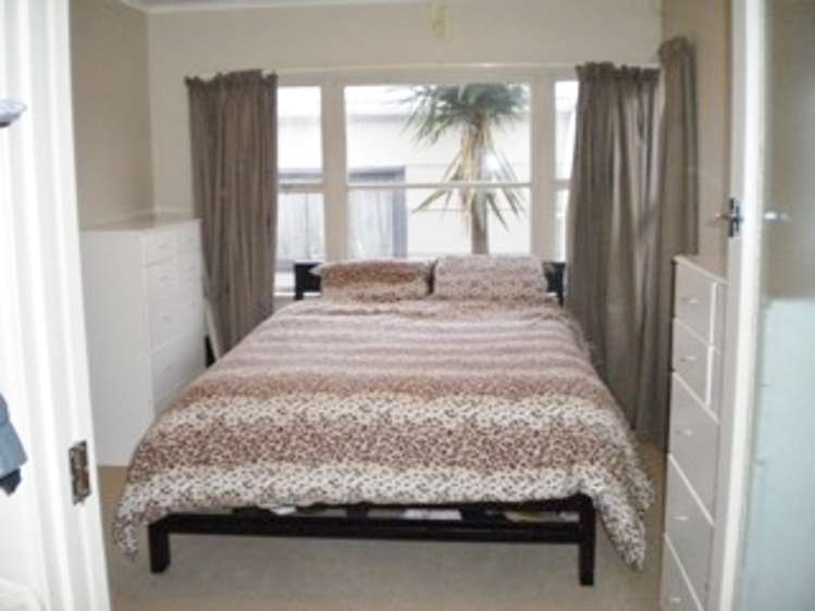 1/80 Sylvan Crescent Te Atatu South_8