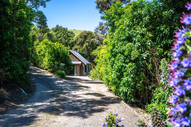 6888I Christchurch Akaroa Road Akaroa_30