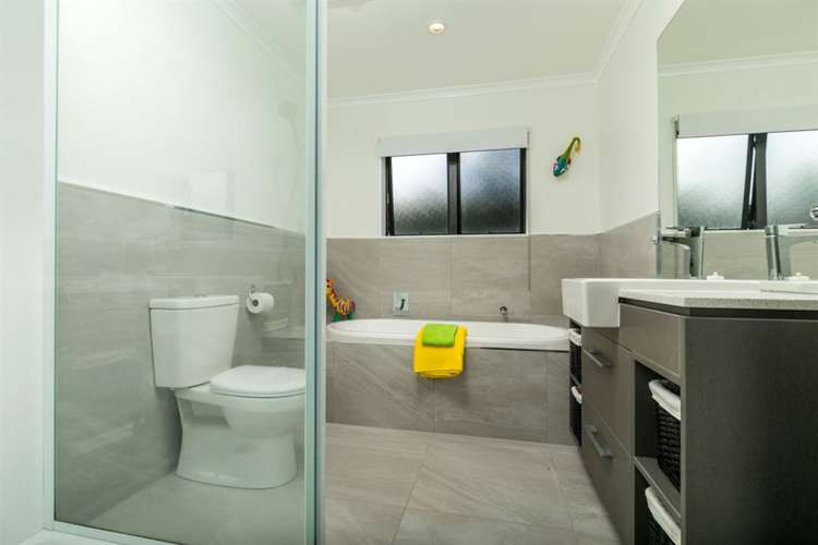 88 Mackay Drive Greenhithe_19