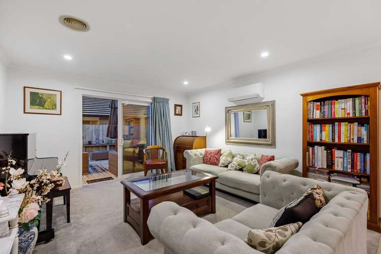 1 Benmore Crescent Pyes Pa_9