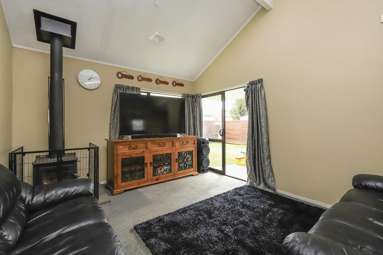 44 Whiting Crescent_2