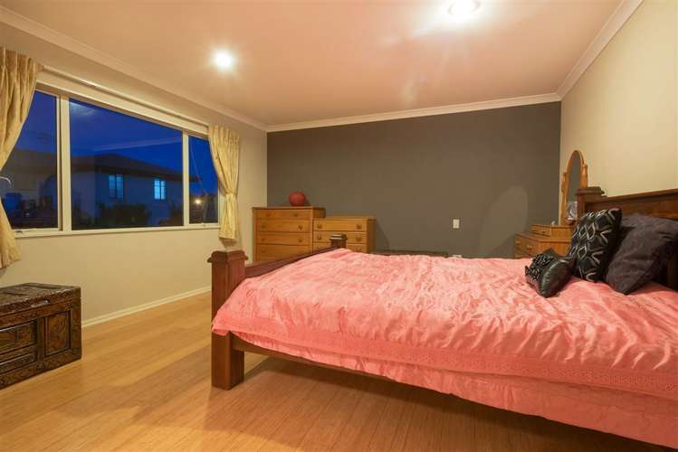 15 Gibbston Crescent Flat Bush_8