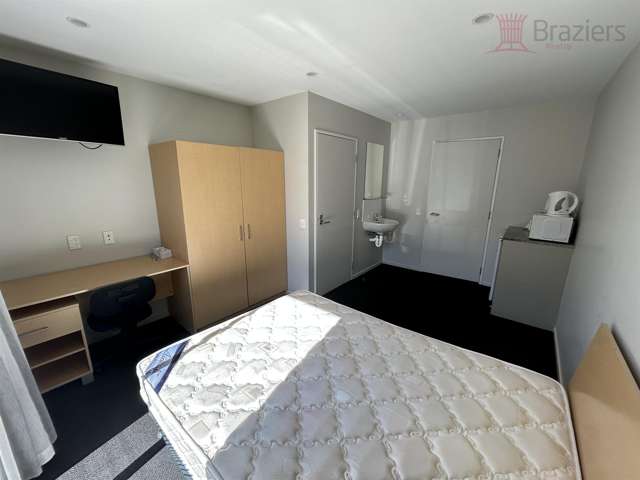 Rm 2/Unit 46-31 Poulson Street Addington_2