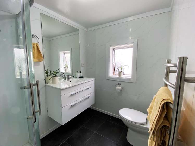 64 Allardice Street Dannevirke_9