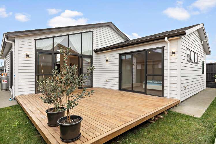 79 Waiwai Drive Wainui_17