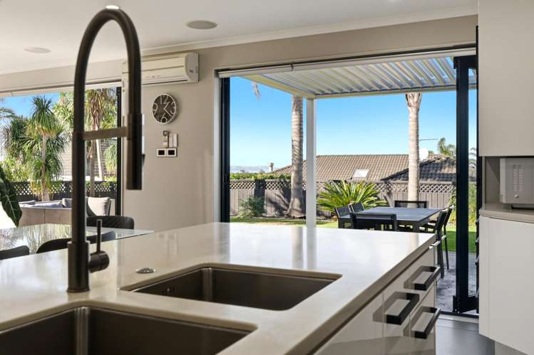 99 Grovenor Drive Orewa_11