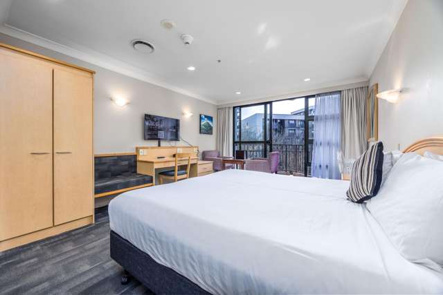 4J/100 Greys Avenue Auckland Central_3