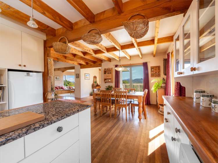 18 Lichen Grove Russell_6