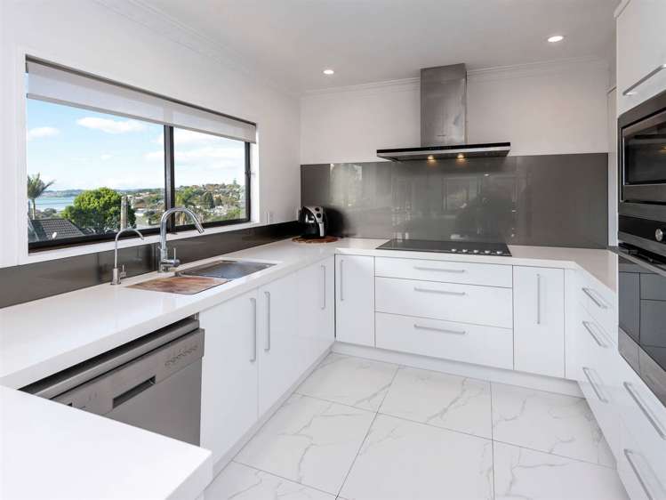 53a Uxbridge Road Mellons Bay_24