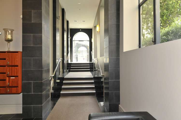 7j/42 Molesworth Street Thorndon_17