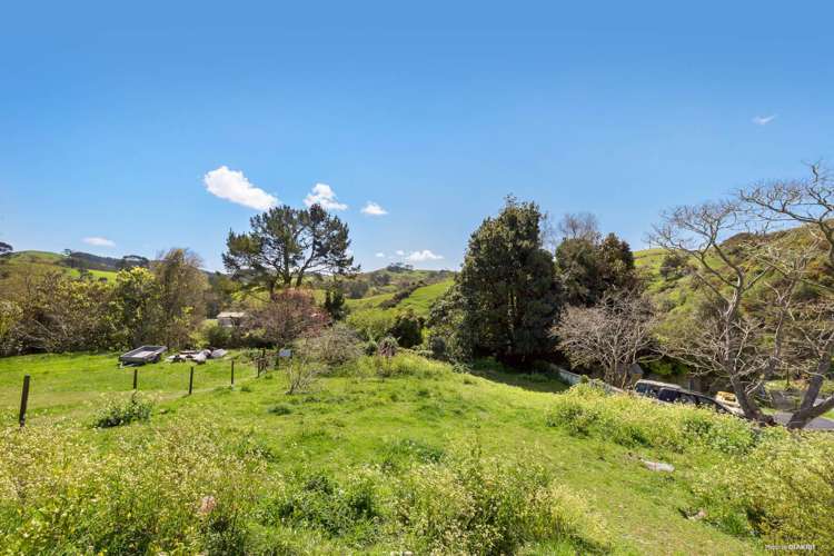 7b Robert Avenue Pukemiro_1