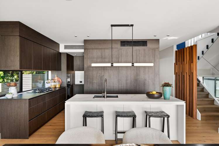 52 Beach Road Castor Bay_12