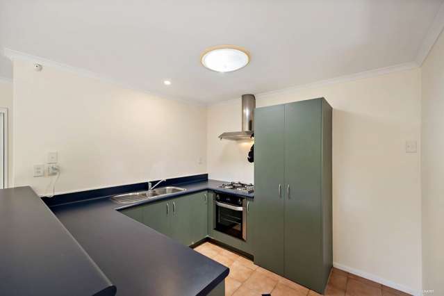 1a Derwent Crescent Titirangi_4