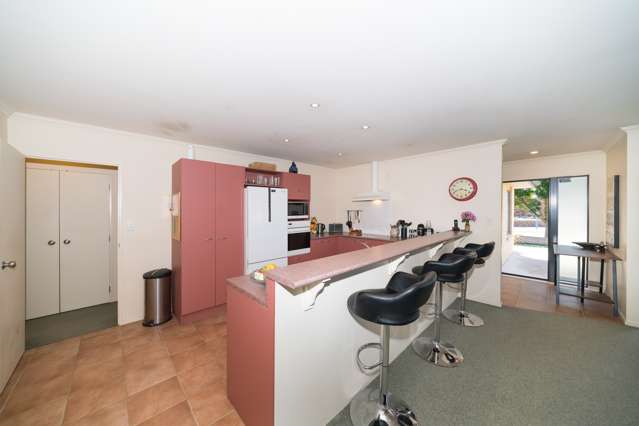 6 Brookside Close Highbury_2